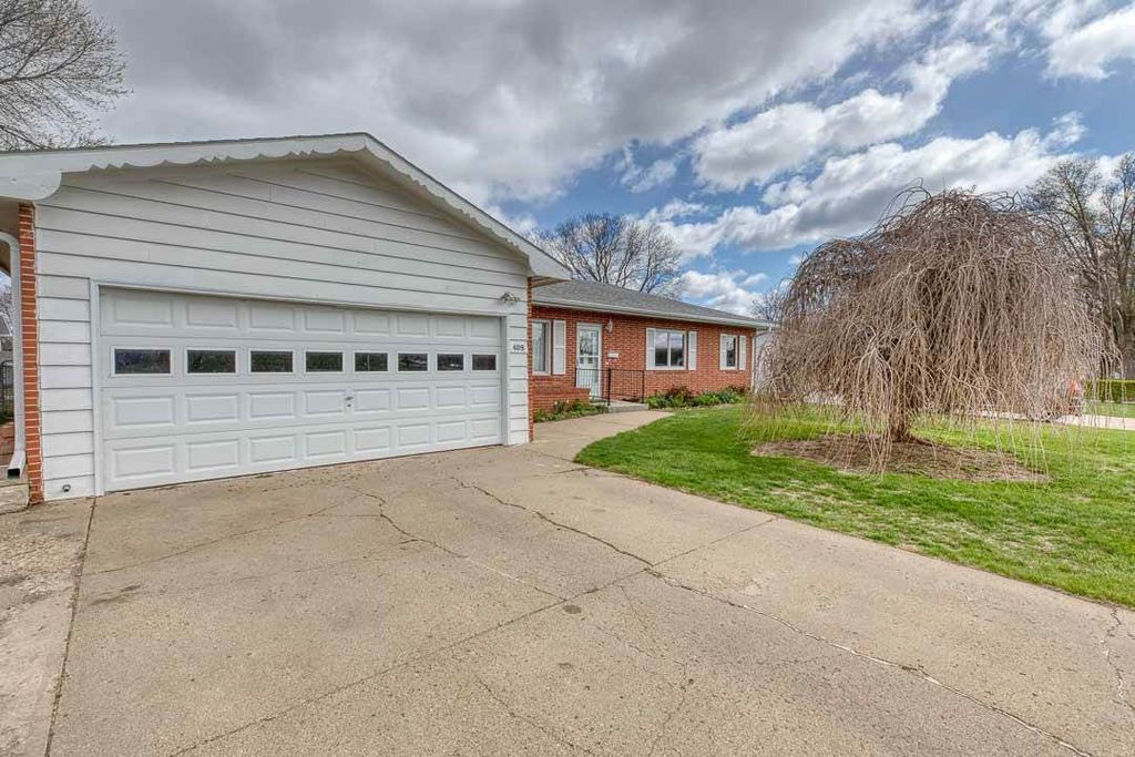 408 E 21st St, Yankton, SD 57078 Trulia