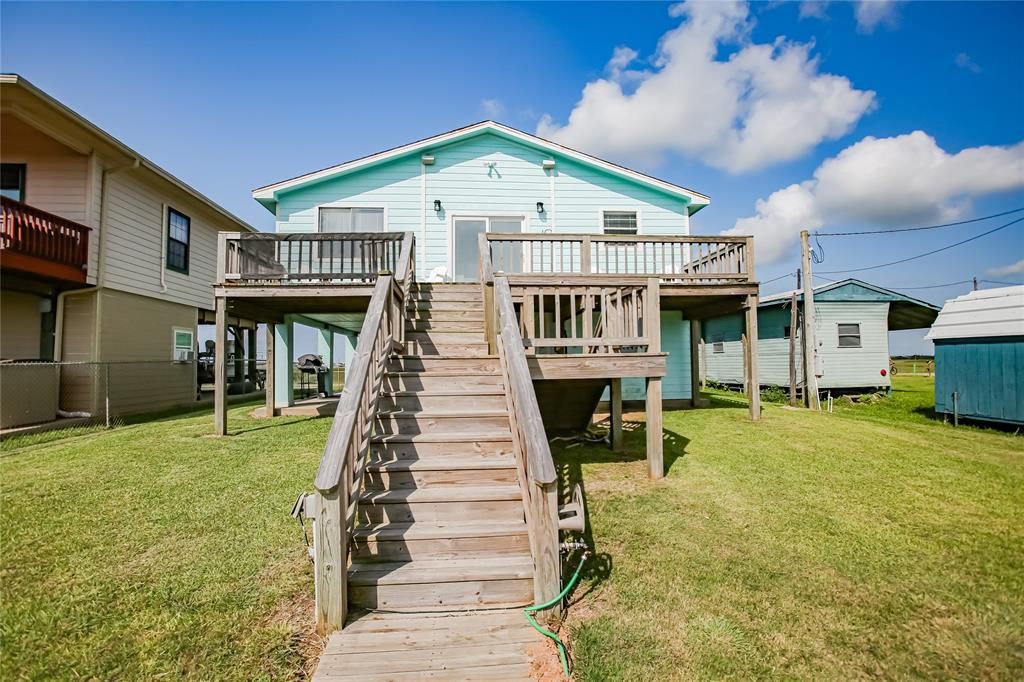 1026 County Road 299, Bay City, TX 77414