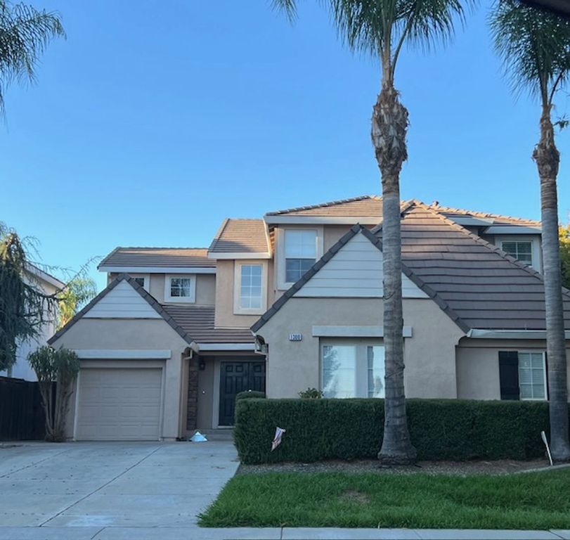 1300 Eastlake Cir, Tracy, CA 95304