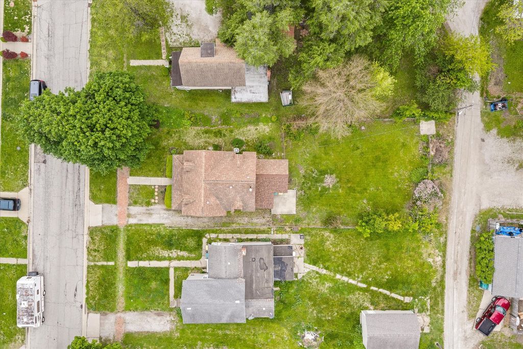 view 38th full size image of this home
