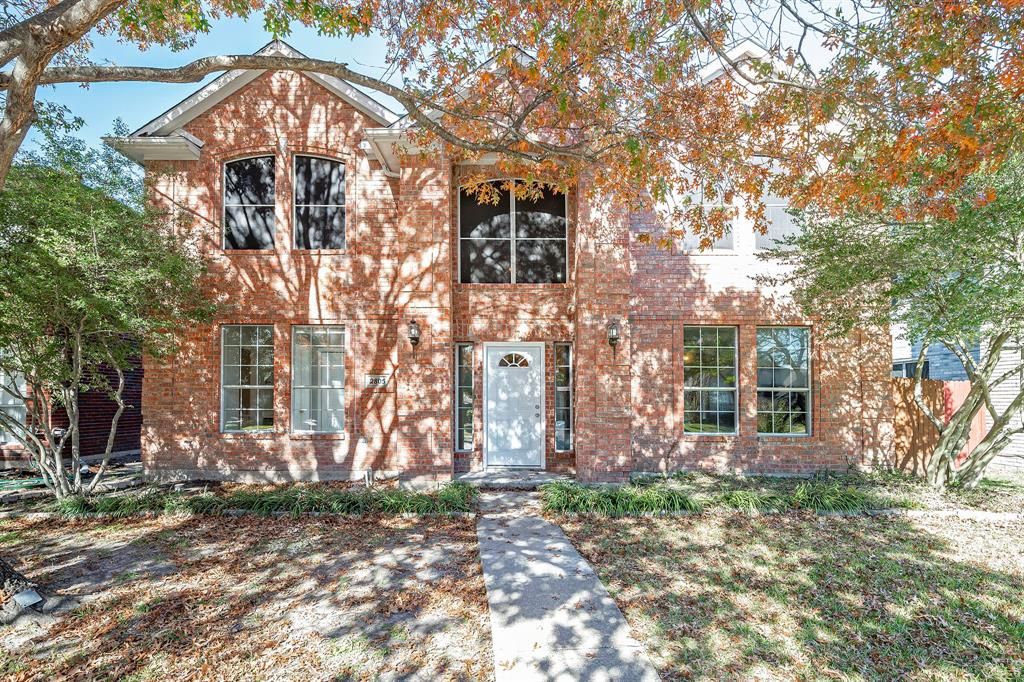 2805 Lois Ln, Rowlett, TX 75088