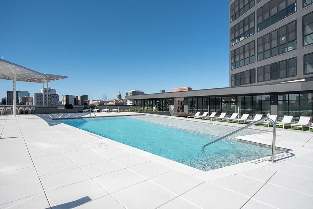 800 Embassy Dr #230, Austin, TX 78702