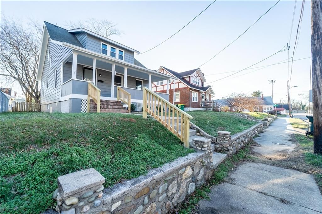 908 W Poythress St, Hopewell, VA 23860