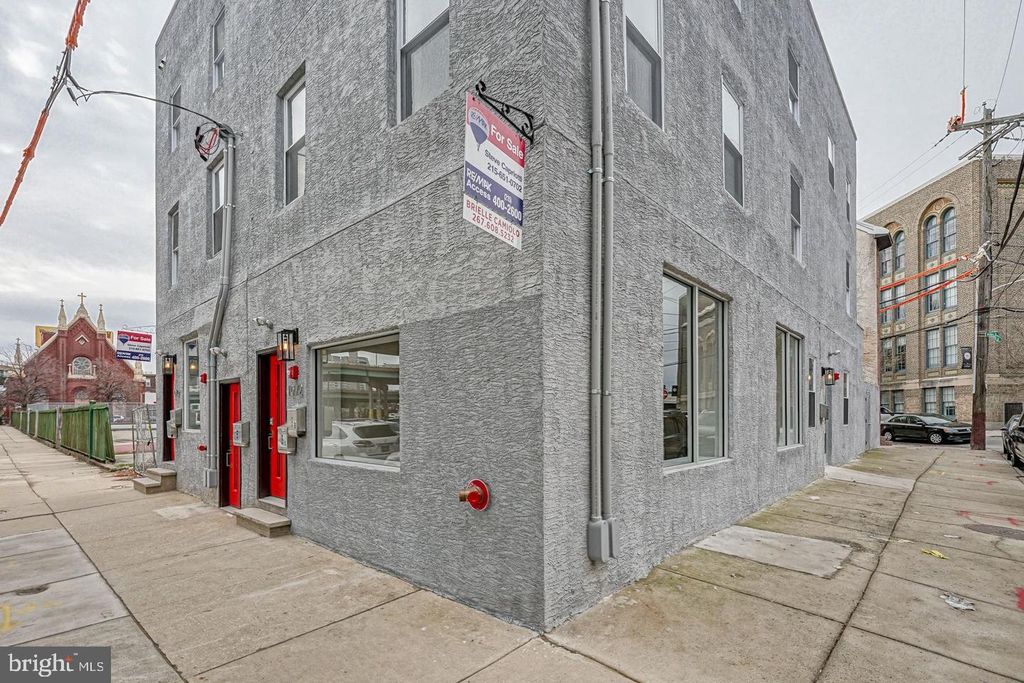 1072 N Front St #A, Philadelphia, PA 19123