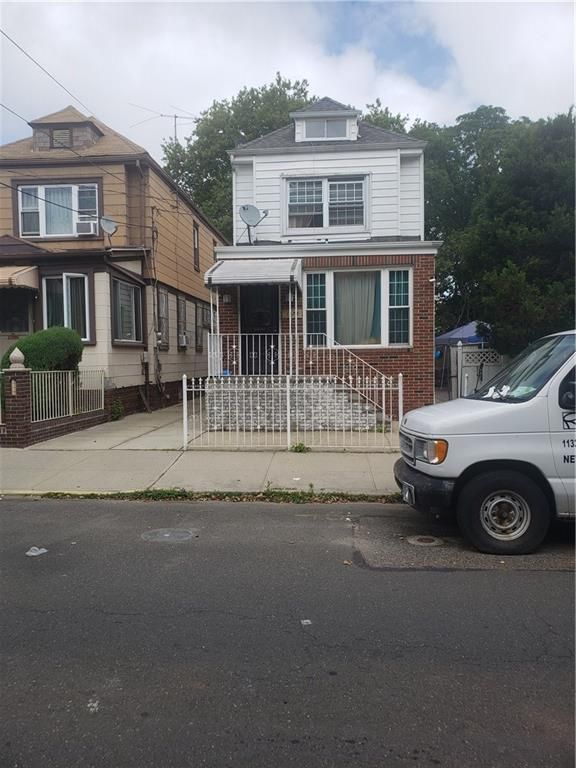 1173 E 43rd St, Brooklyn, NY 11210