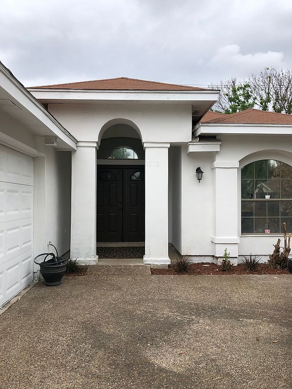 1018 Sapphire St, Laredo, TX 78045