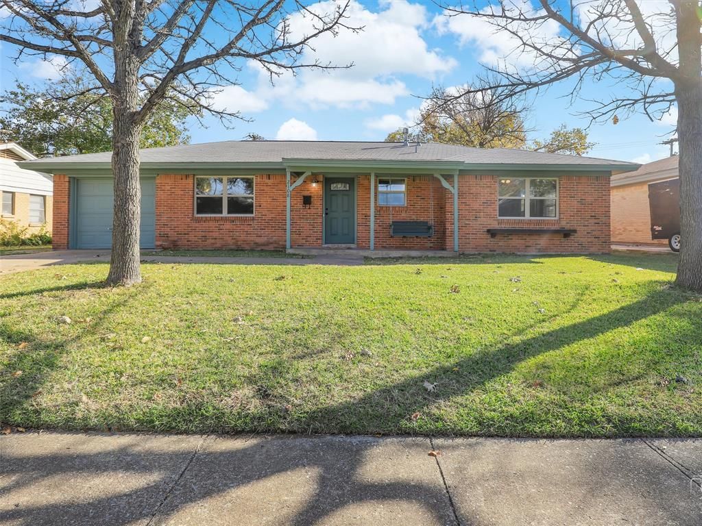 2108 Salem St, Irving, TX 75061