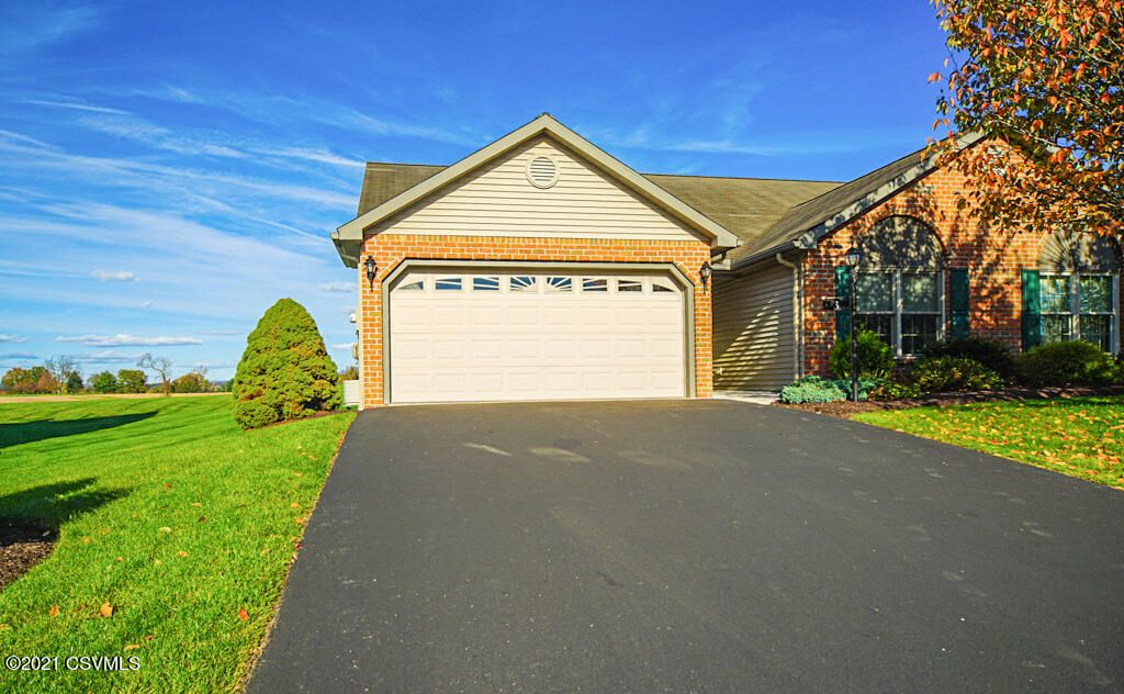 3 Sylvan Ct, Milton, PA 17847
