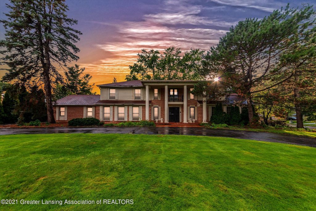1543 Dennison Rd, East Lansing, MI 48823