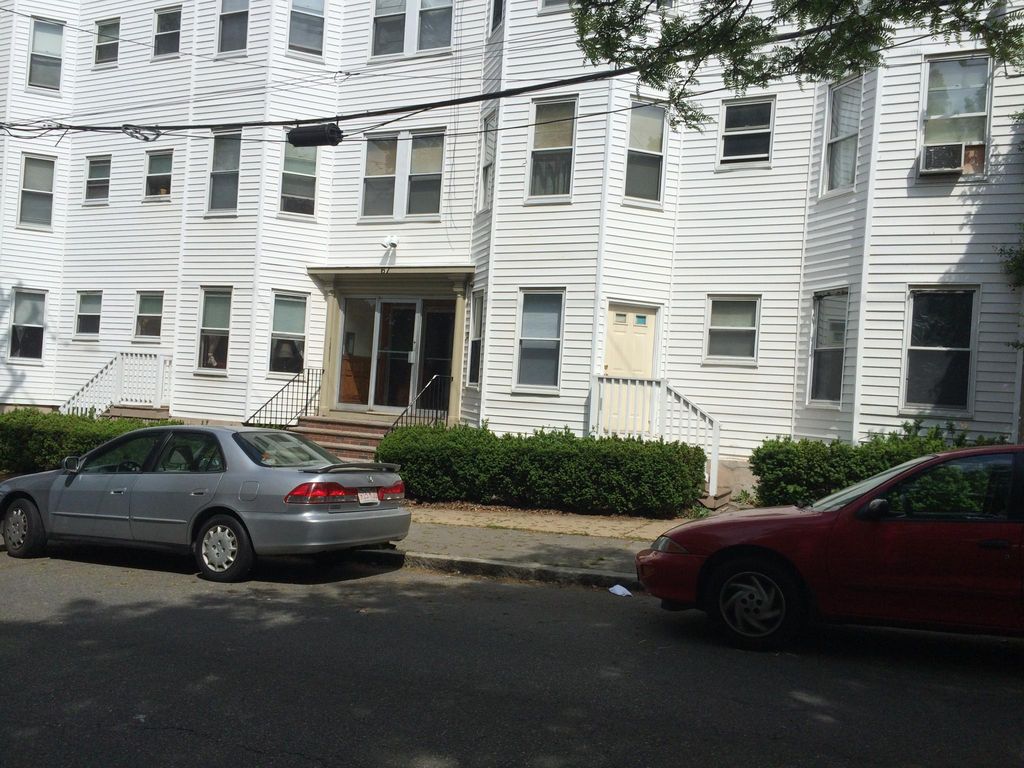 67 Tudor St, Lynn, MA 01902