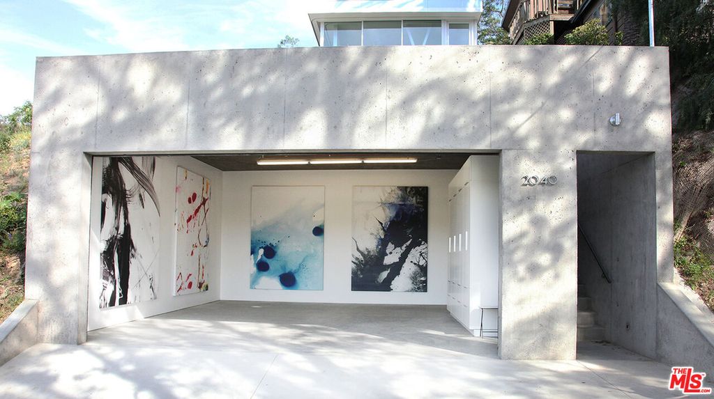 2040 Avon St, Los Angeles, CA 90026