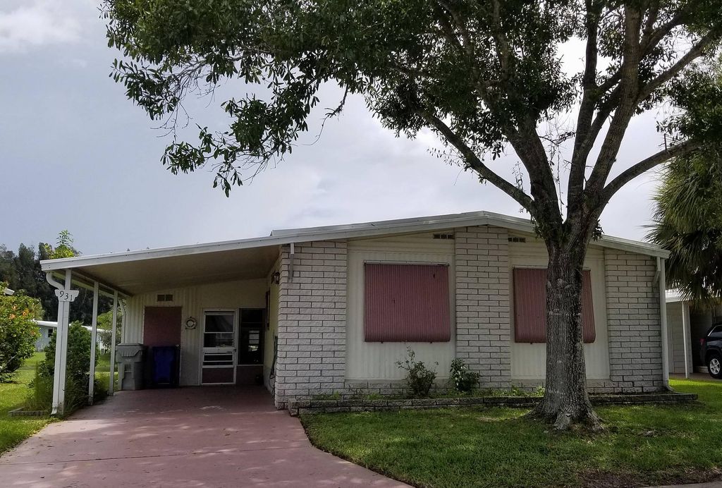 7300 20th St #931, Vero Beach, FL 32966