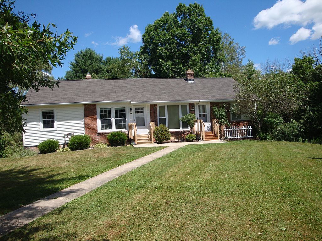 438 North St 8B, Chardon, OH 44024 Trulia