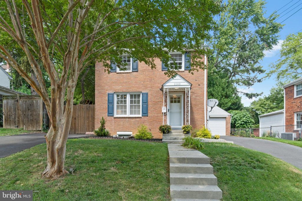 1143 S  Edison St, Arlington, VA 22204