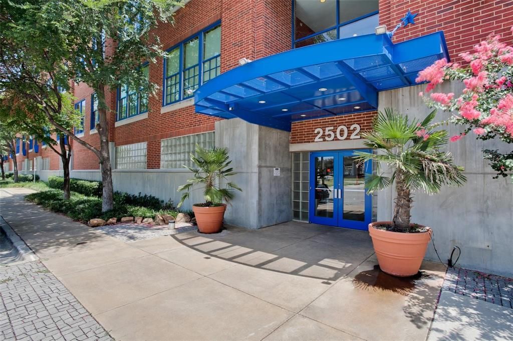 2502 Live Oak St #235, Dallas, TX 75204