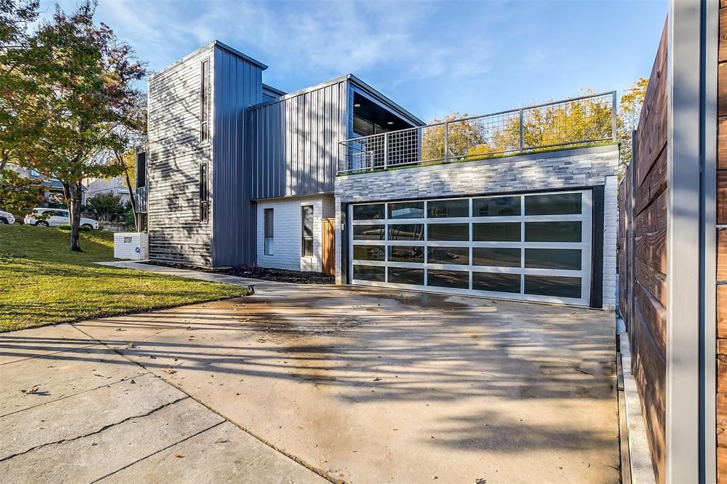 2737 Sandage Ave, Fort Worth, TX 76109