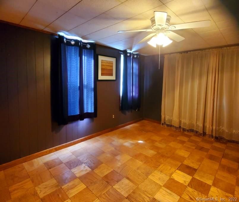 14 Brennan St, Naugatuck, CT 06770