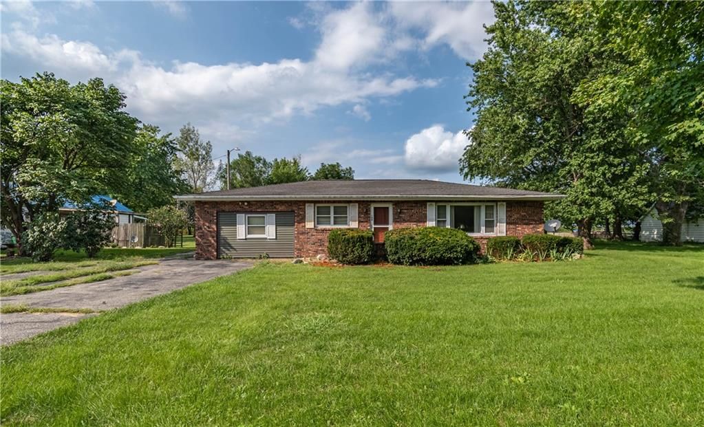 106 W Water St, Hammond, IL 61929