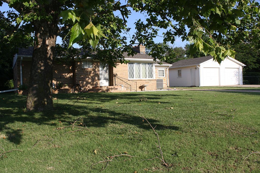 515 Terrace Dr, Pratt, KS 67124