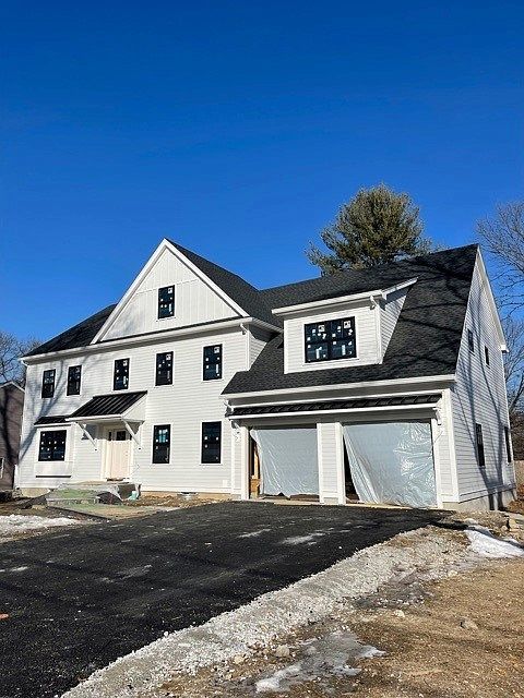 59 Laconia St, Lexington, MA 02420