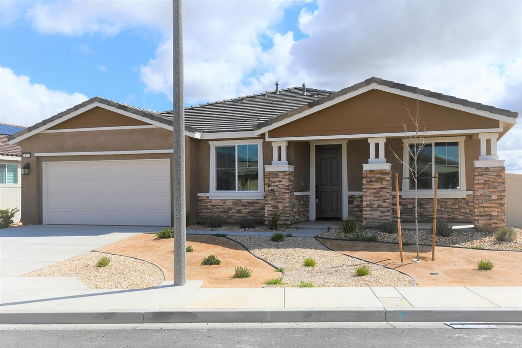 45320 Denmore Ave, Lancaster, CA 93535