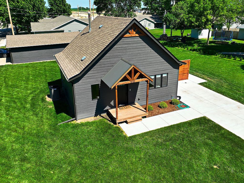 610 East St, Phillips, NE 68865 Trulia