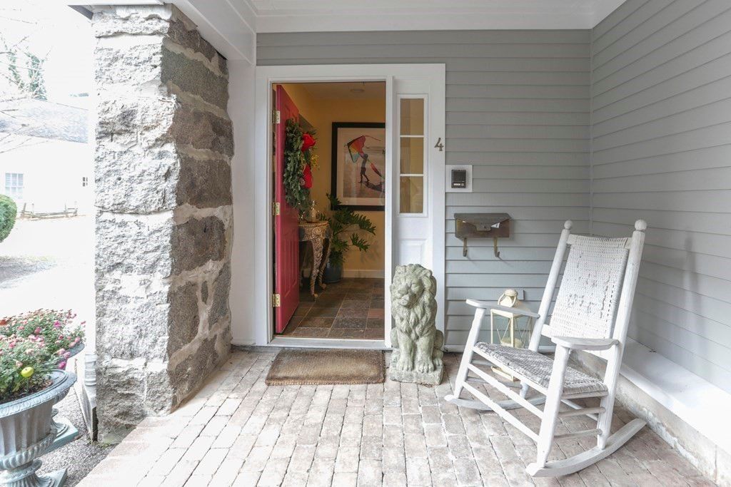 20 Leonard St #4, Gloucester, MA 01930