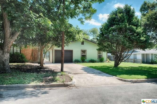 1502 Cloverleaf Dr, Austin, TX - 4 Bed, 4 Bath Single-Family Home - 38