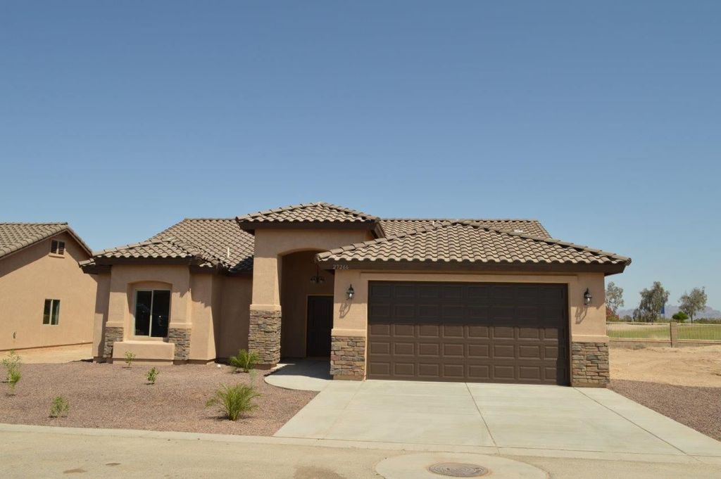 27266 Mesquite Ave, Wellton, AZ 85356