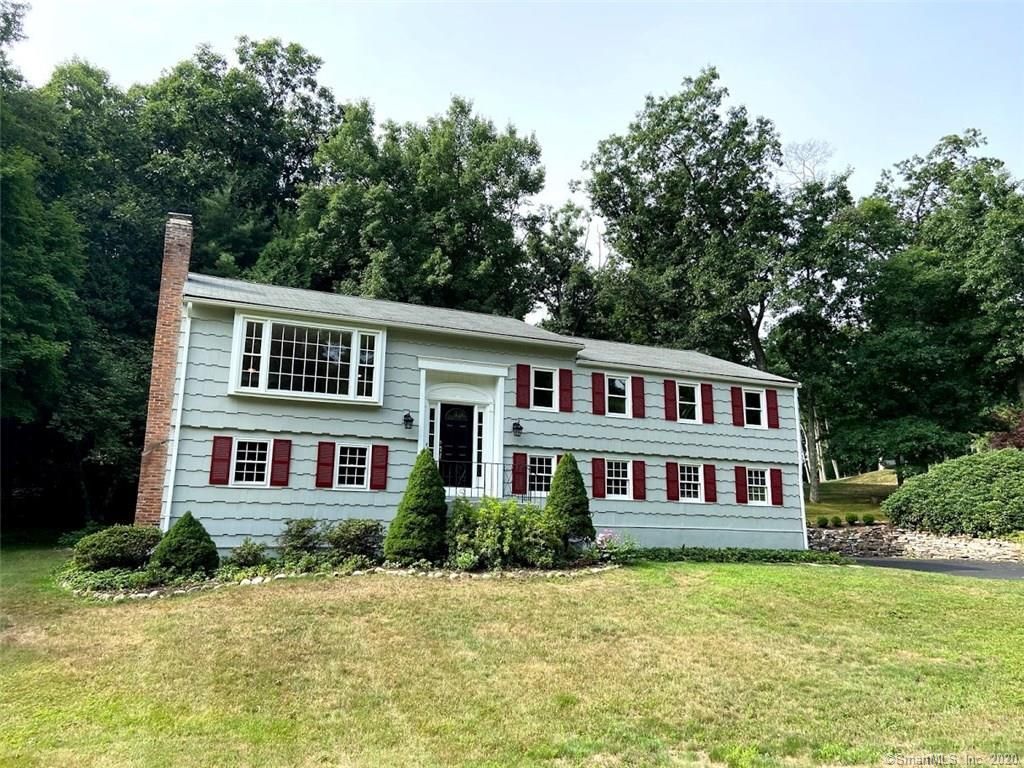 33 Chestnut Hill Rd, West Simsbury, CT 06092