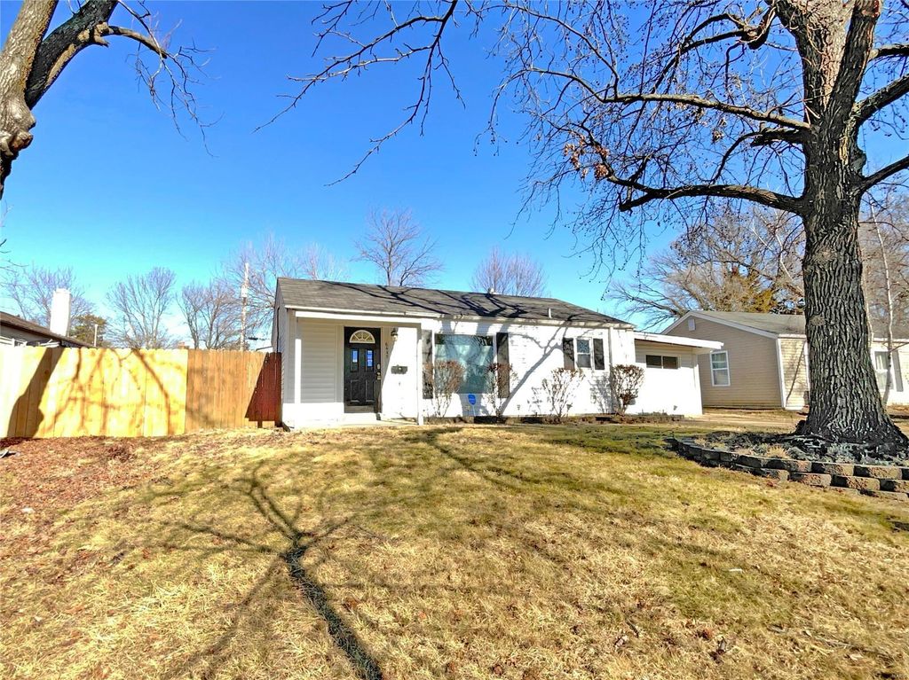 6445 Darlow Dr, Saint Louis, MO 63123 SingleFamily Home for Sale MLS