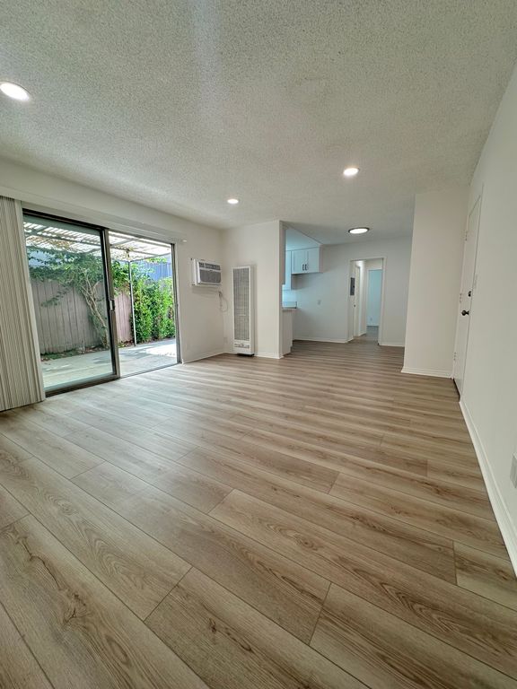 508 Hill Dr, Glendale, CA 91206