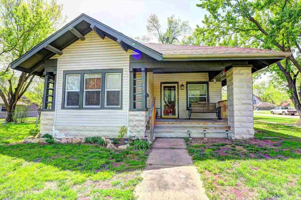 611 N Maple St, Peabody, KS 66866 Trulia