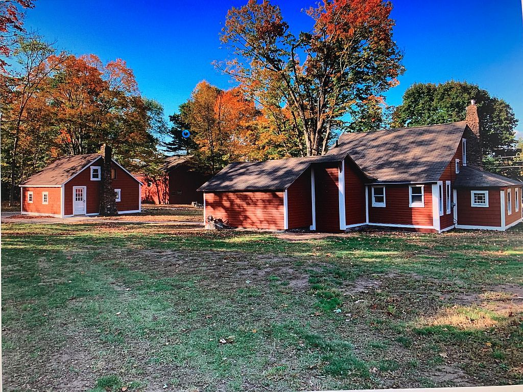 284 Lake St, Bolton, CT 06043