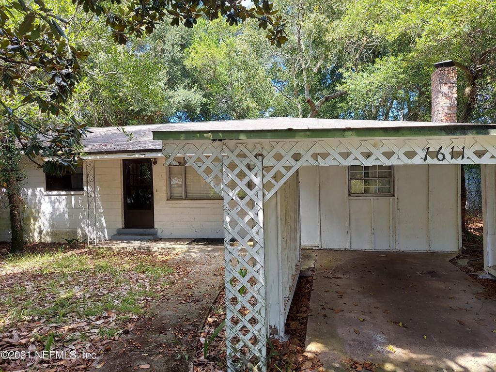 7611 Brockhurst Dr, Jacksonville, FL 32277