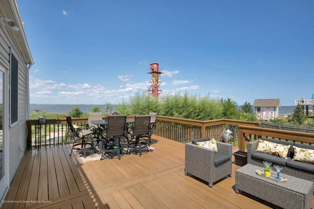 6 Leonard Ave, Leonardo, NJ 4 Bed, 3 Bath SingleFamily Home 30