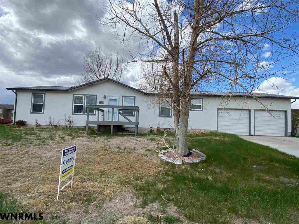 1521 T St, Bridgeport, NE 69336