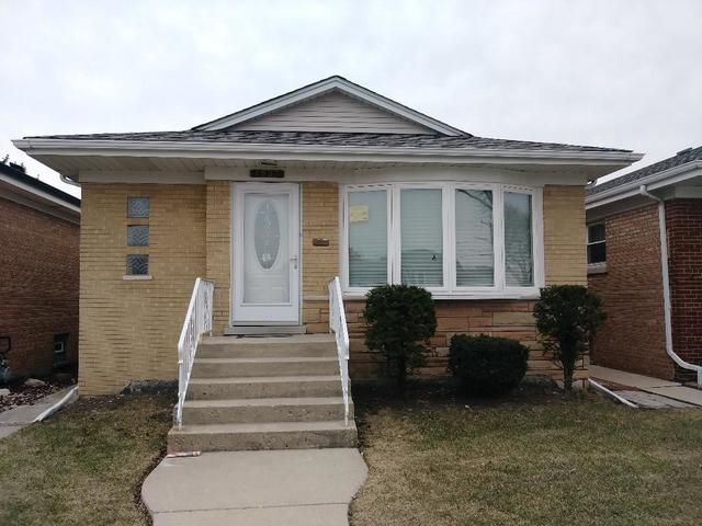 7537 W Strong St, Harwood Heights, IL 60706