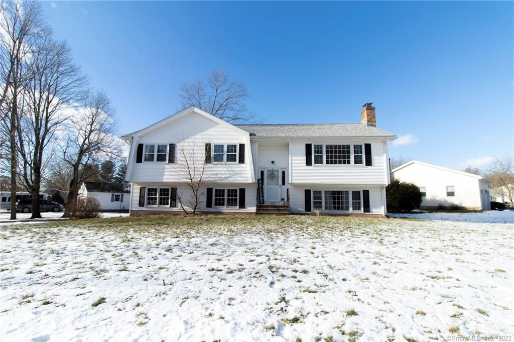 129 E Eldridge St, Manchester, CT 06040