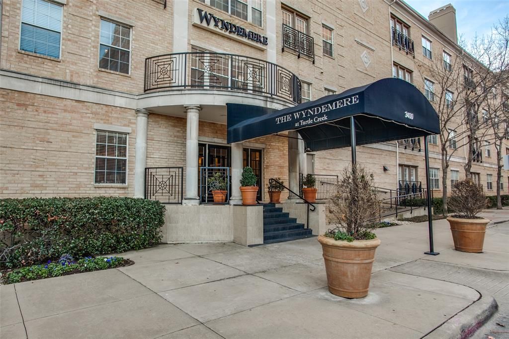 3400 Welborn St #427, Dallas, TX 75219
