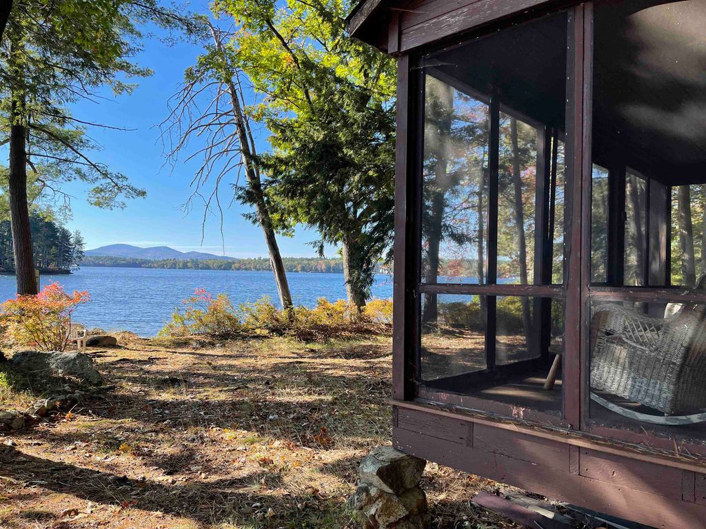 21 Parsons Point, Moultonborough, NH 03254