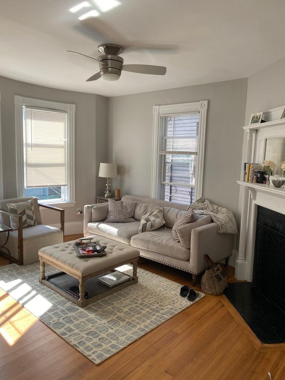 79 Brook St #2TT, Brookline, MA 02445