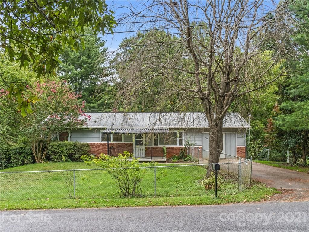212 Reger Ave, Swannanoa, NC 28778