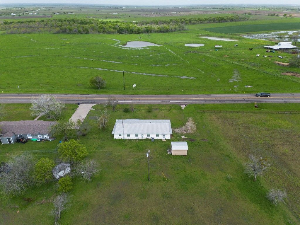 420 E  Highway 22, Frost, TX 76641