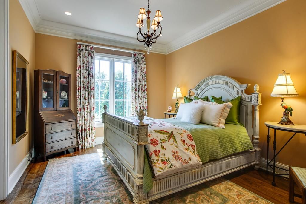 359 Jones Pkwy, Brentwood, TN 4 Bed, 8 Bath Single