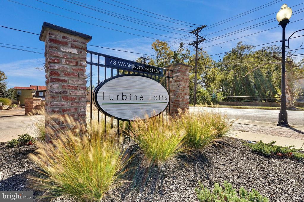73 Washington St, Mount Holly, NJ 08060