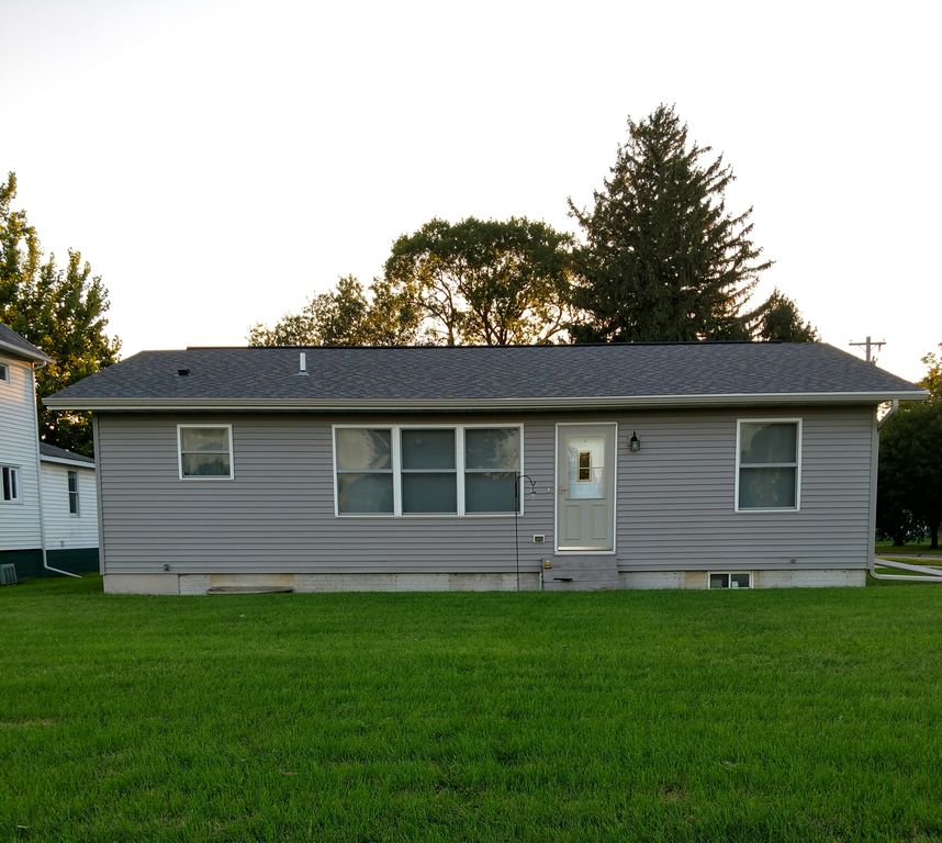 211 Spruce St, Wilton, IA 52778 Trulia