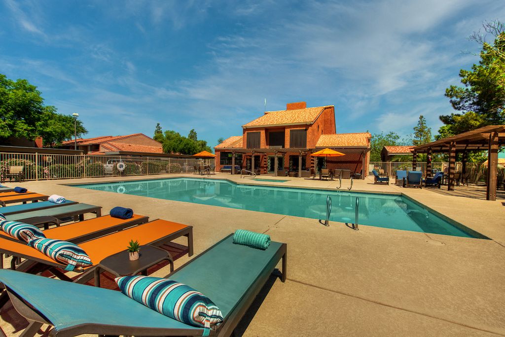 275 W Juniper Ave, Gilbert, AZ 85233