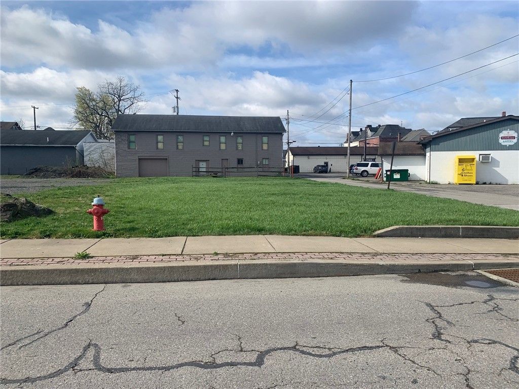 216 North St, Meadville, PA 16335