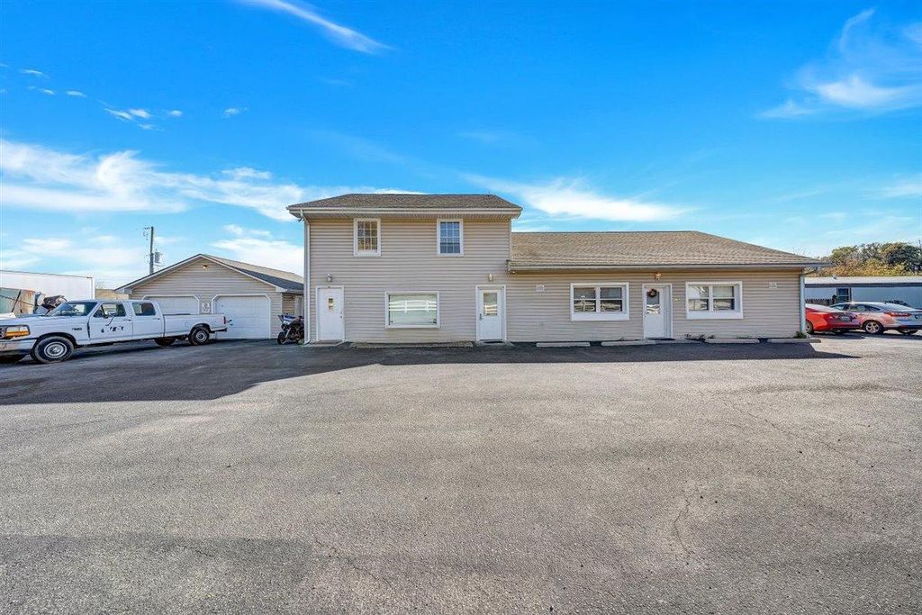 12595 Hardy Rd, Hardy, VA 24101